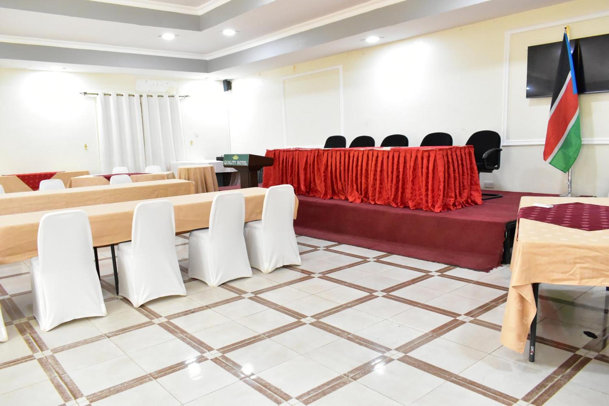 Quality Hotel Djoeba Buitenkant foto