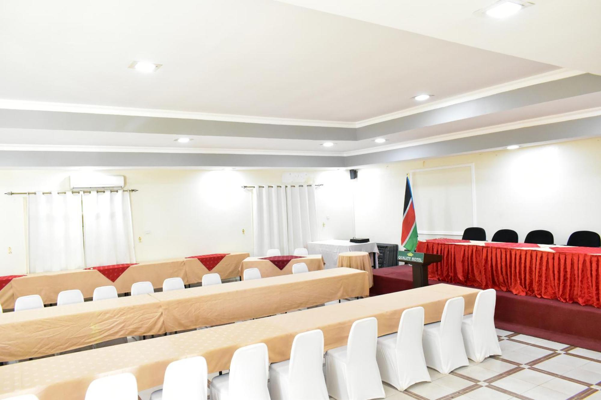 Quality Hotel Djoeba Buitenkant foto