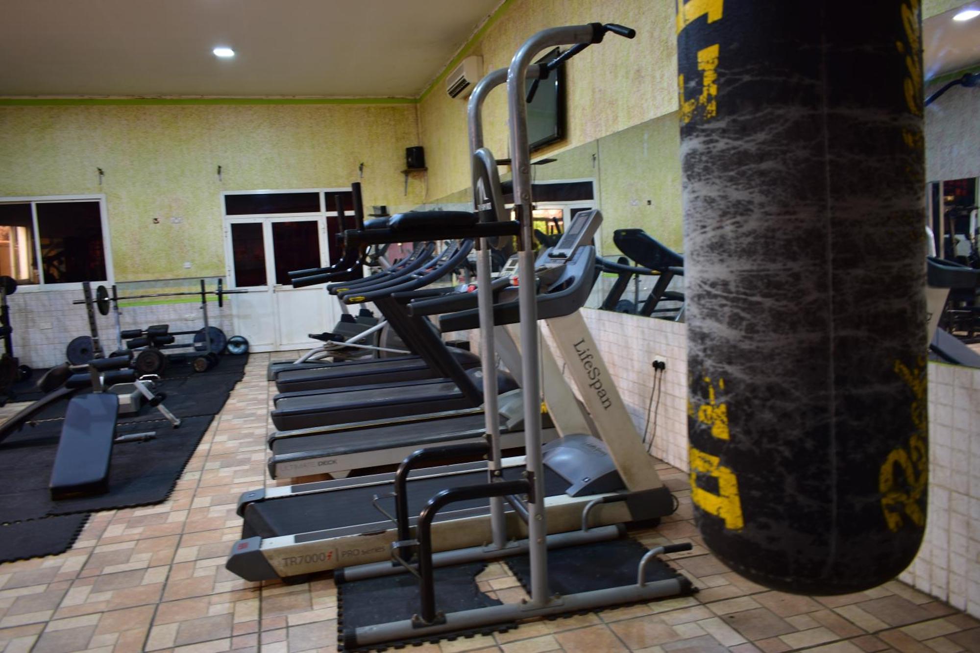 Quality Hotel Djoeba Buitenkant foto