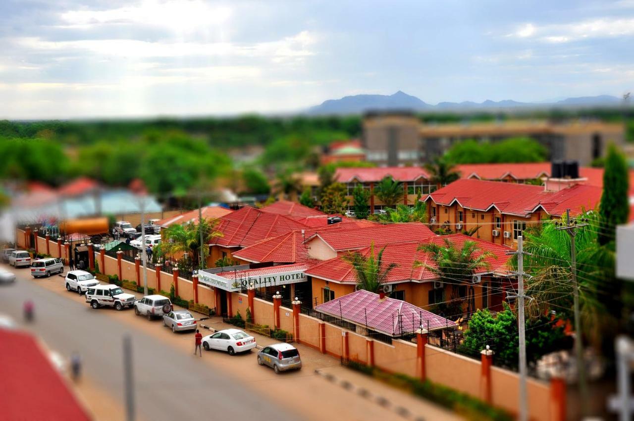 Quality Hotel Djoeba Buitenkant foto